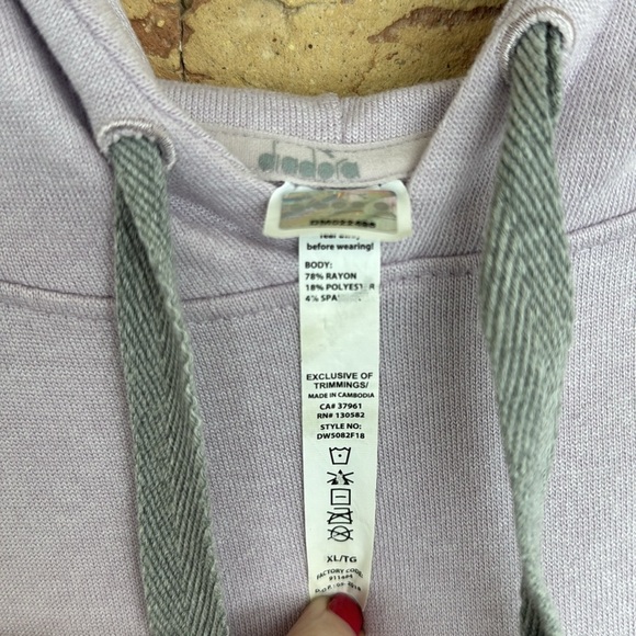 Diadora Lavender Hoodie with Gray Drawstrings - Picture 2 of 3